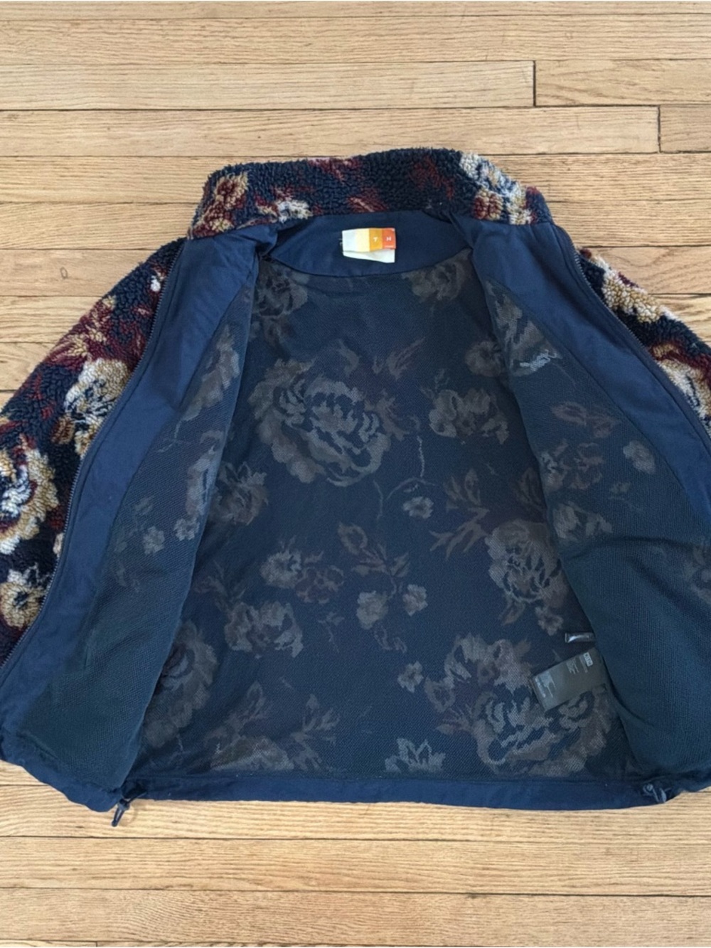 Kith Pinehurst Sherpa Navy and Cream Floral Teddy Jacket Unisex - Picture 3 of 8
